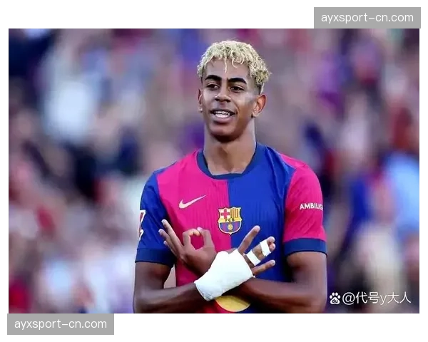 聚光灯下：年仅17岁的巴萨小将亚马尔，成为西甲最年轻助攻上双球员
