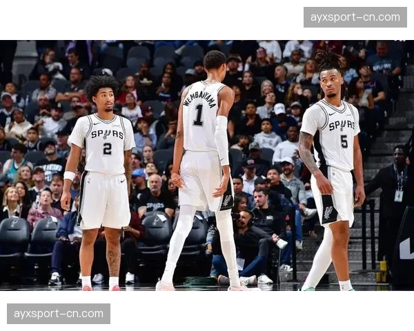 述评：文班亚马三双率领马刺获胜，波波维奇赛后盛赞其策应能力